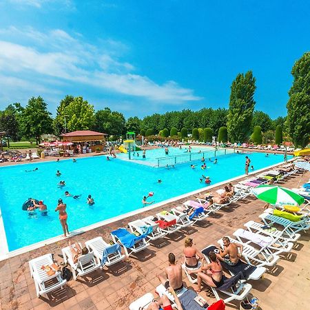 Eurocampingpacengo Hotel Lazise Exterior photo